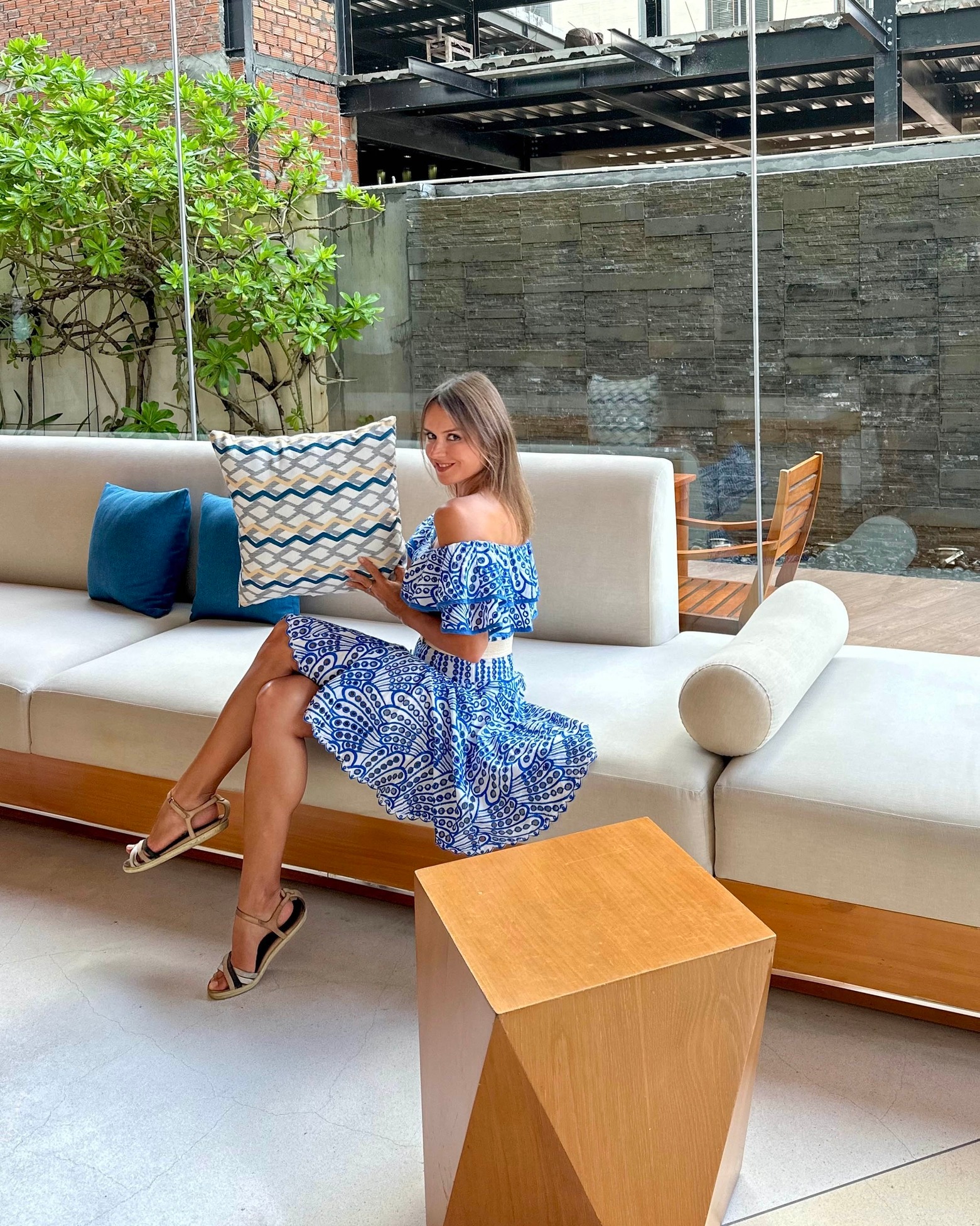 Elena’s calm moments by the ocean