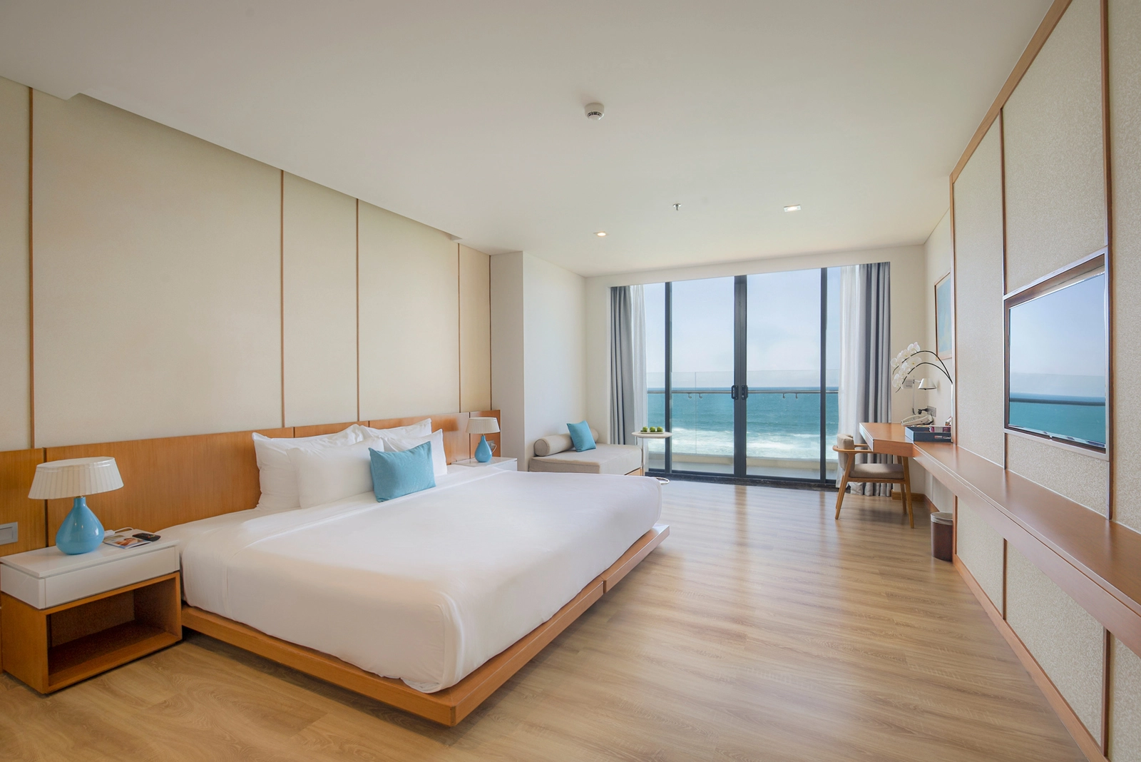 Premier Suite Ocean Front